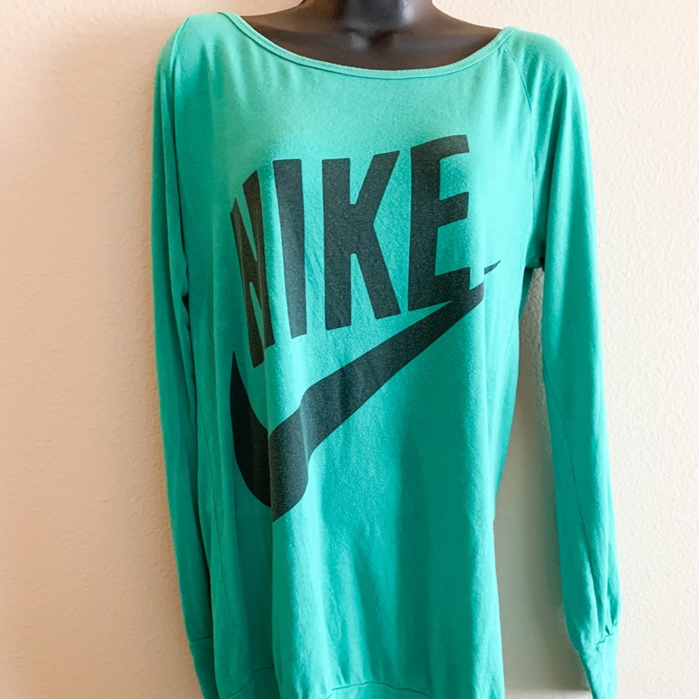 NIKE Top | Size Small